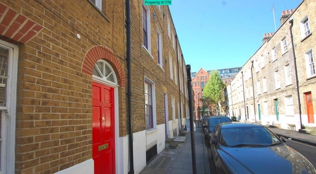 Double room in terrace house Main Photo