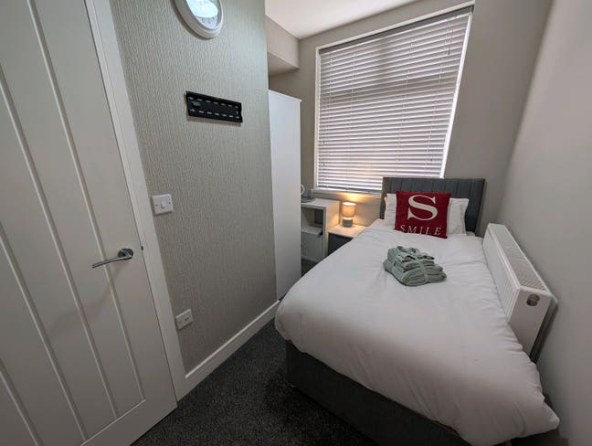 En-Suite Rooms on Norfolk Street - Move In Ready  Main Photo