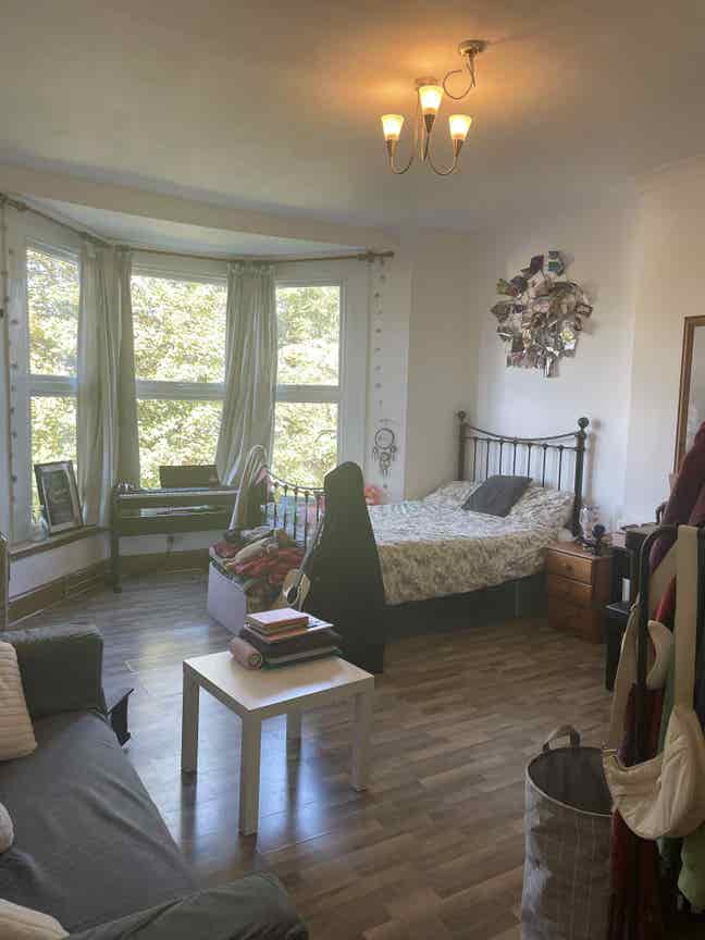 Large room for rent in Charlton se7 £920/month Main Photo
