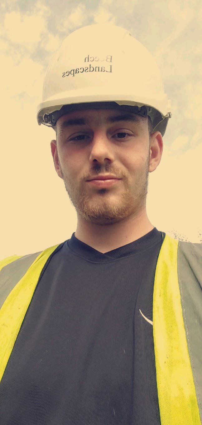 In desperate need of room! Main Photo