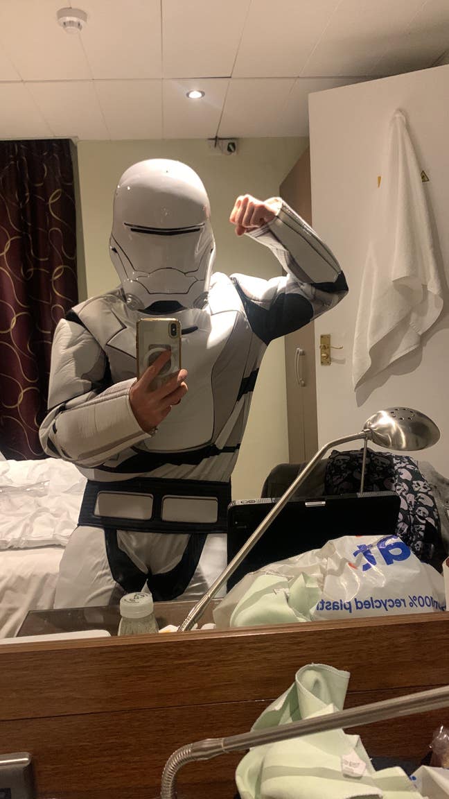 looking for a double room Main Photo