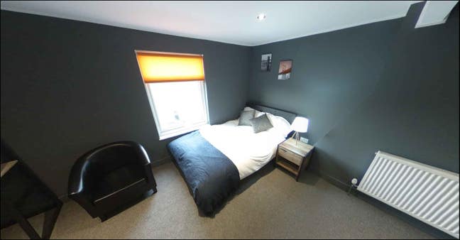 En-Suite in Town Centre | No Deposit Available! Main Photo