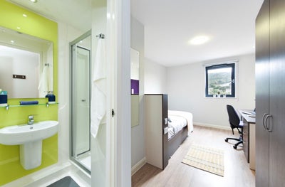Gold En-suite Room – Student Roost St David’s Main Photo