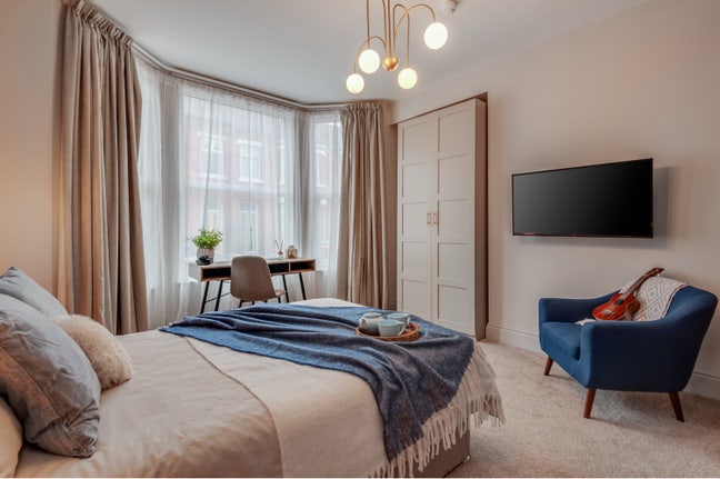 Luxury Professional Home in Aigburth with gym Main Photo