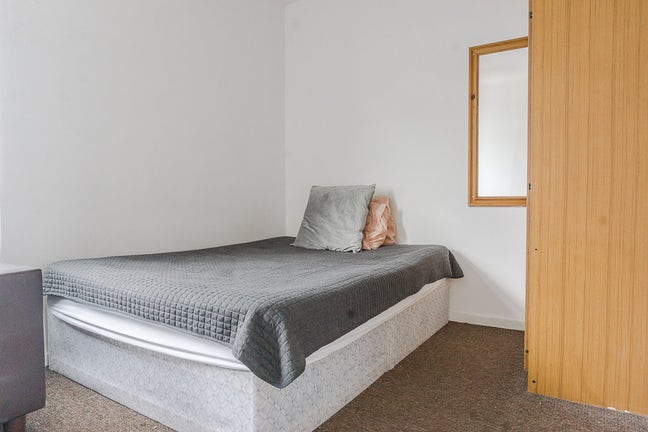 Double Bedroom in Stockwell *Available Now* Main Photo