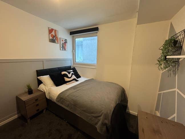 Room in City Centre. Only 1 Min Walk to Parc Tawe Main Photo