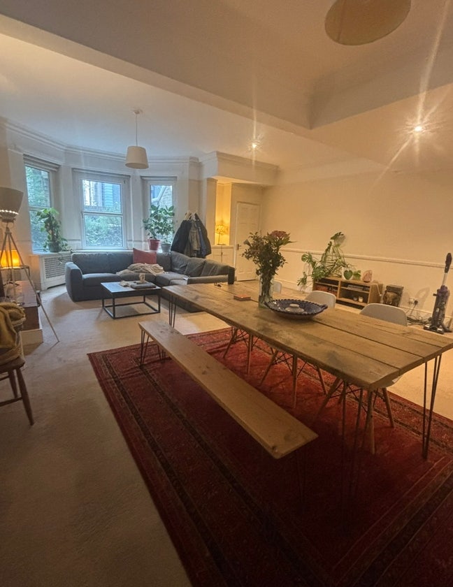 Two double bedrooms available  Main Photo