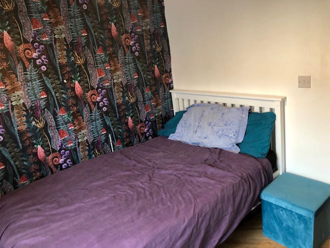 Accessible and queer friendly room in East Pilton Main Photo