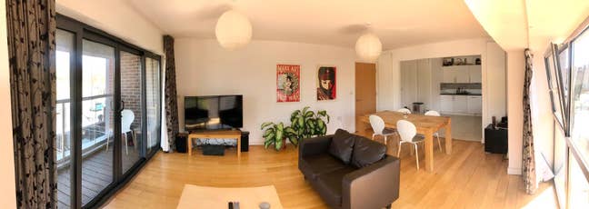 Large bright ensuite double room in Finsbury Park Main Photo