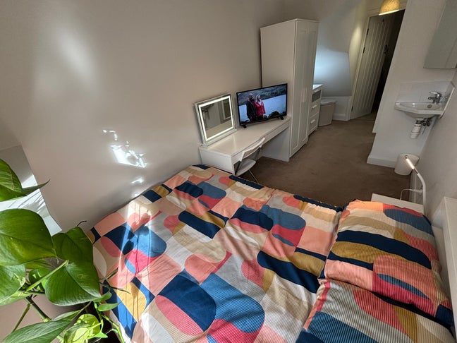 En-Suite  Room,  Freindly  Housemates Main Photo