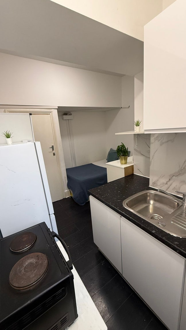 Willesden Green-Super Cheap Studio Flat Next to St Main Photo