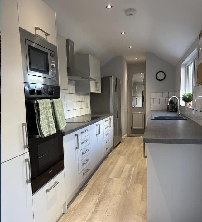 🌟💥 Luxury Double & Single Rooms Available! 💥🌟 Main Photo