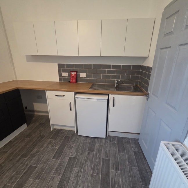 High spec rooms - S70 6HL All Bills Inc Main Photo