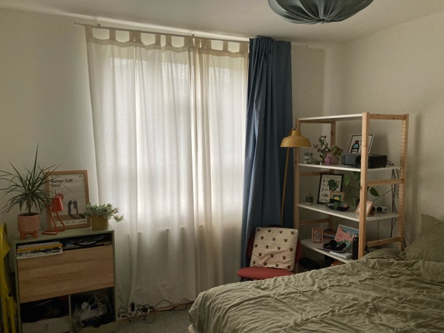 Large Room in Nine Elms Main Photo