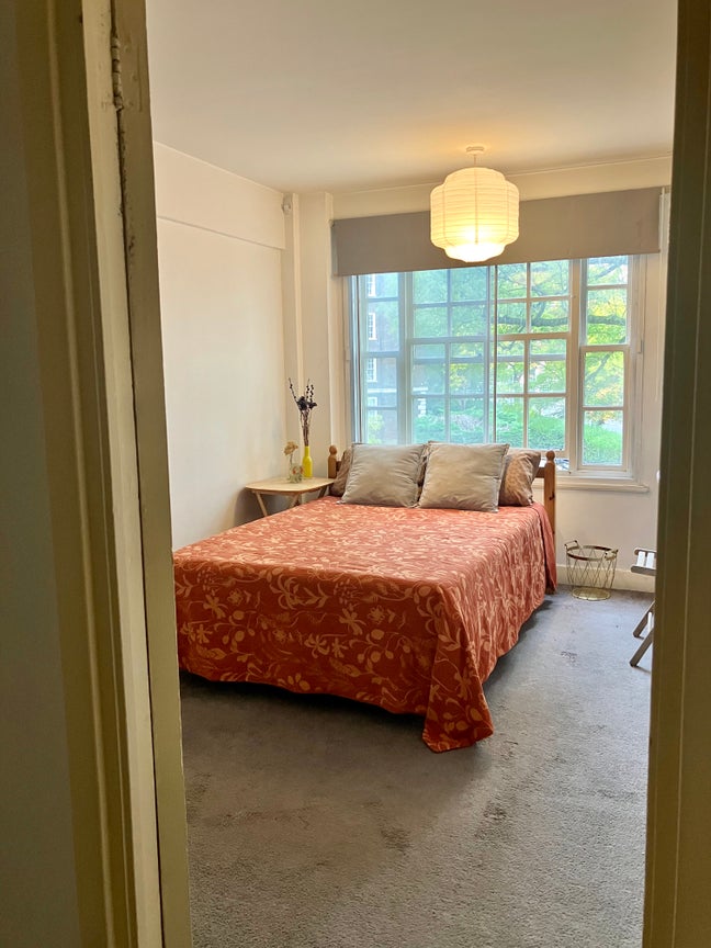 ✨Bright double bedroom in Hampstead flat✨ Main Photo