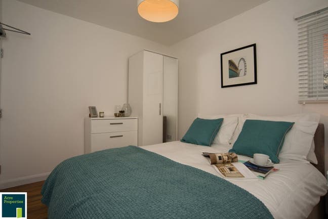 Double in stunning refurb'd house,ALL INC Main Photo