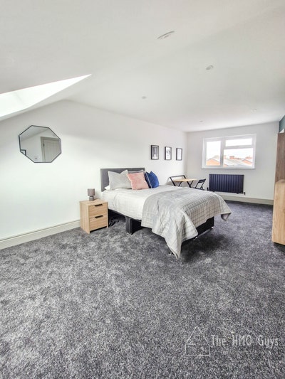 Brand New High Spec Refurb - All Ensuite Rooms Main Photo