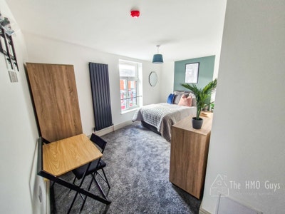 Brand New High Spec Refurb - All Ensuite Rooms Main Photo