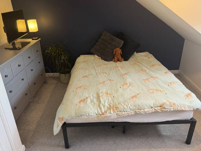 King size bedroom, office & gym Main Photo