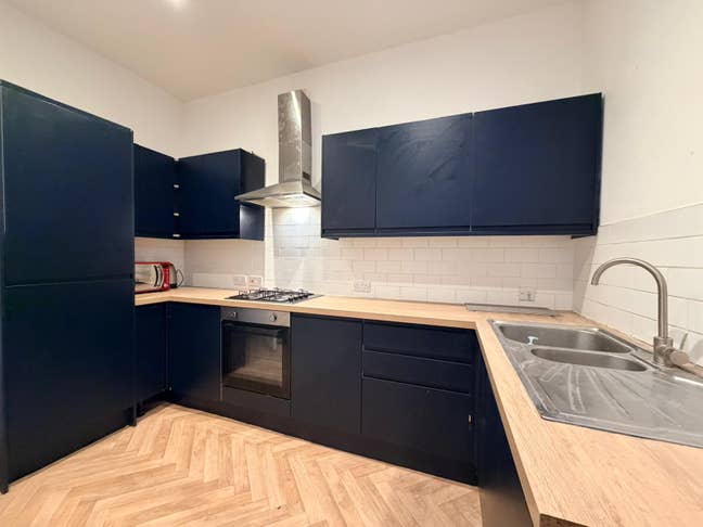 2 bedroom Period Flat Main Photo