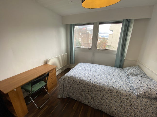 Cozy Double! Bethnal Green! Available Now! Main Photo