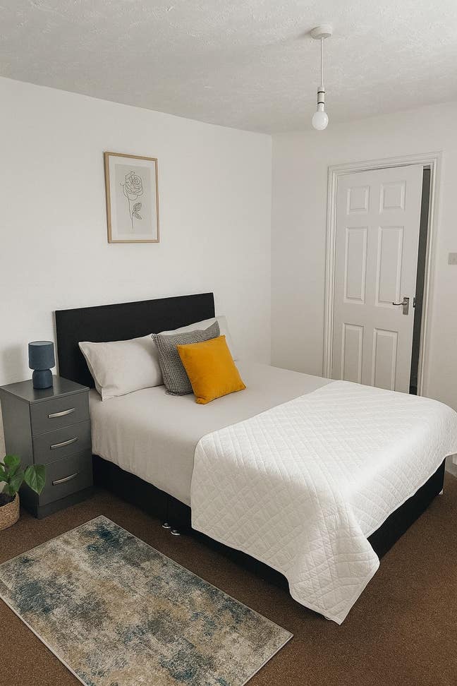 ⭐ Move in Solo, Live Together 🏡 Main Photo