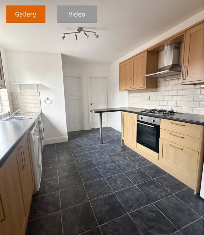 URGENT tenancy takeover - 10 Valley View Jesmond  Main Photo