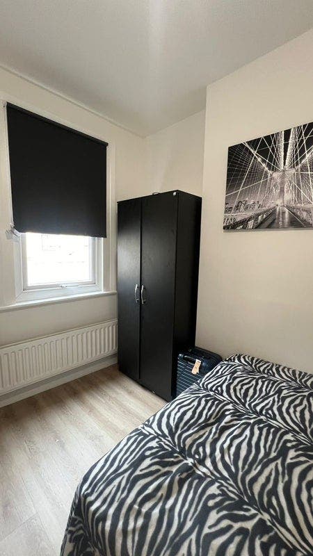 Homely Room In Tooting Broadway ☘️ Book It Online! Main Photo