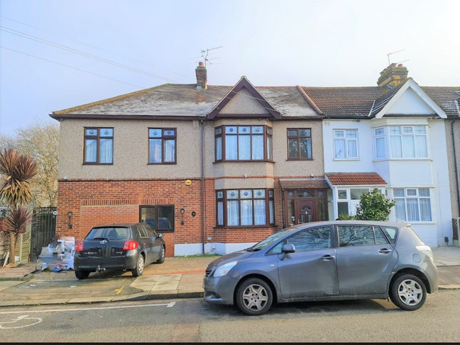 Cosy Studio Flat ****Bills inclusive*** Main Photo
