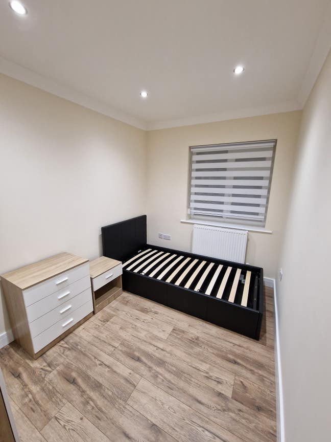 Modern single Room available in Acomb Main Photo