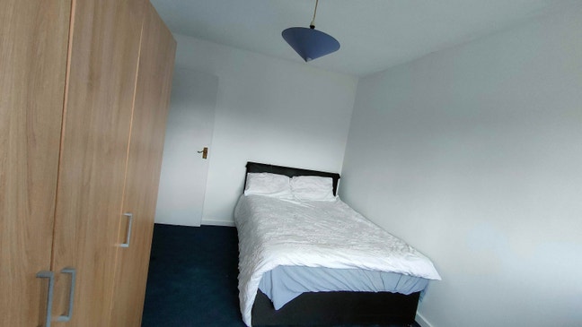 2 Dbl-Sized Rooms Available in North Greenwich Main Photo