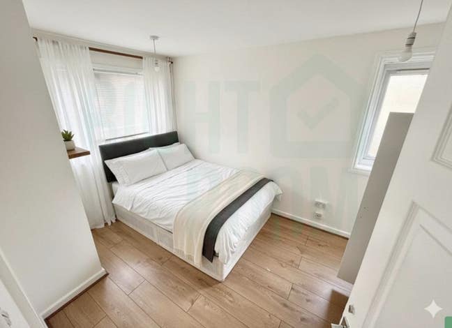 Spacious Room - 5min to Tube - Friendly Area Main Photo