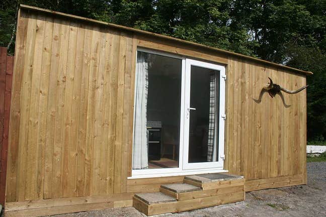 Pines cabin, Swansea Main Photo