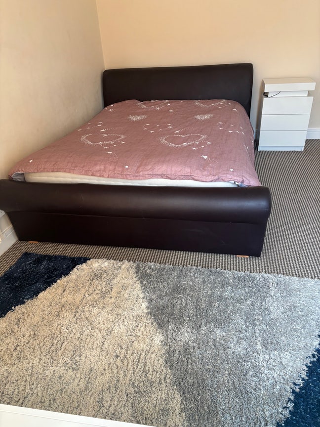 Double bedroom Main Photo
