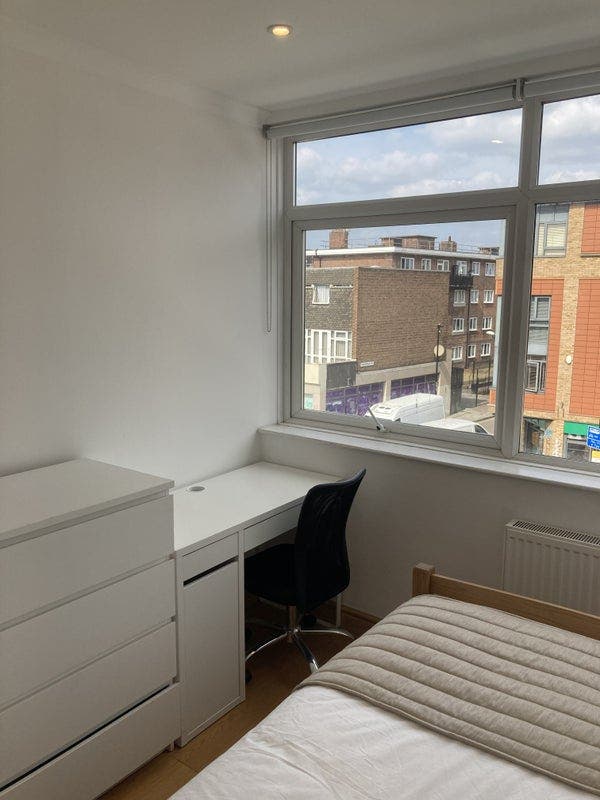 ✨🏠🛏️✨Ensuite Room, in a modern flat -'E2'✨🏠🛁✨ Main Photo