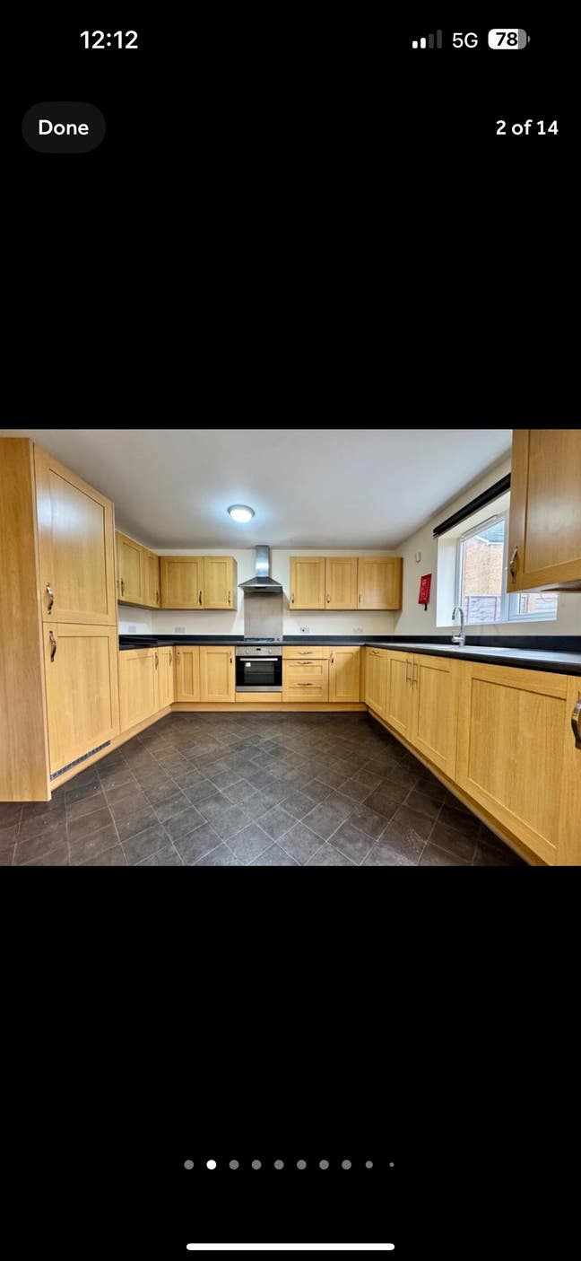 2 Clean Double Rooms and 1 Ensuite Room  Main Photo