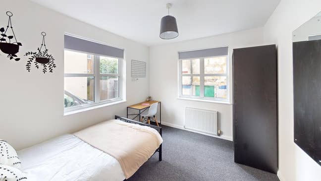 2 Rooms Available in Luxury Student Flat Main Photo