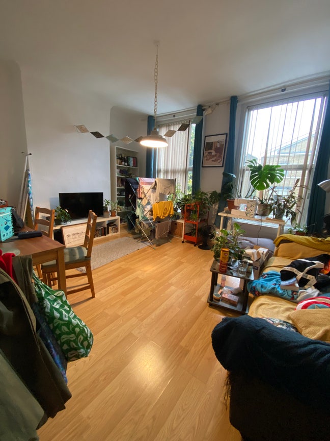Lovely 3 bedrooms garden flat Victorian conversion Main Photo