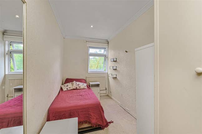 Single room available in SW18 Main Photo