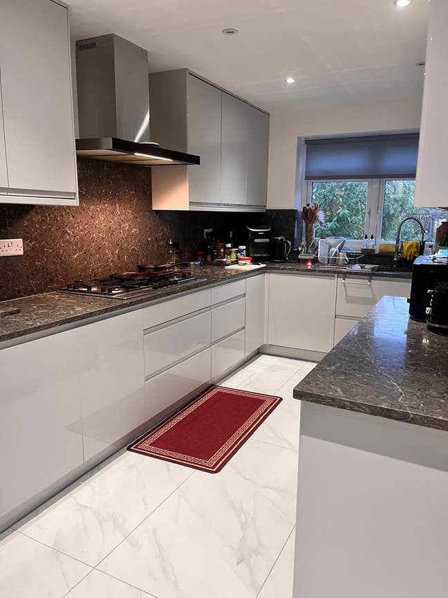 Spacious Double Bedroom to Rent in Romford-RM7 Main Photo