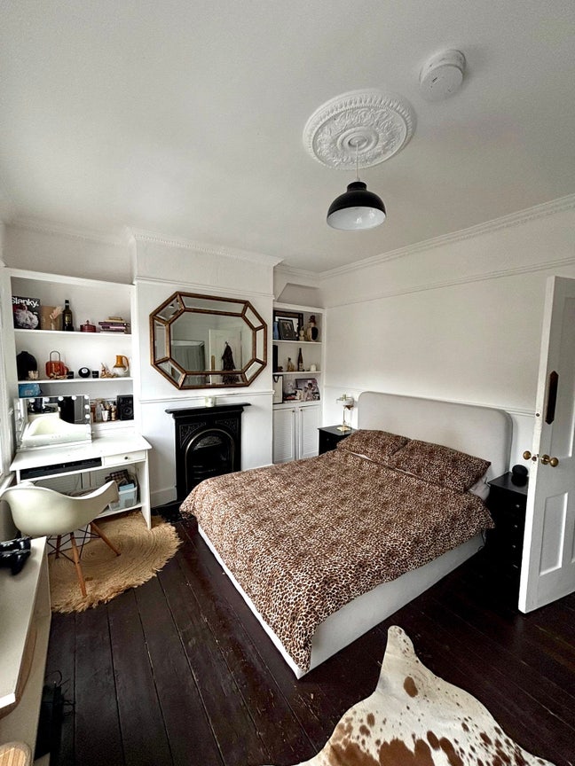 Beautiful Double Room - Available November 1st!  Main Photo