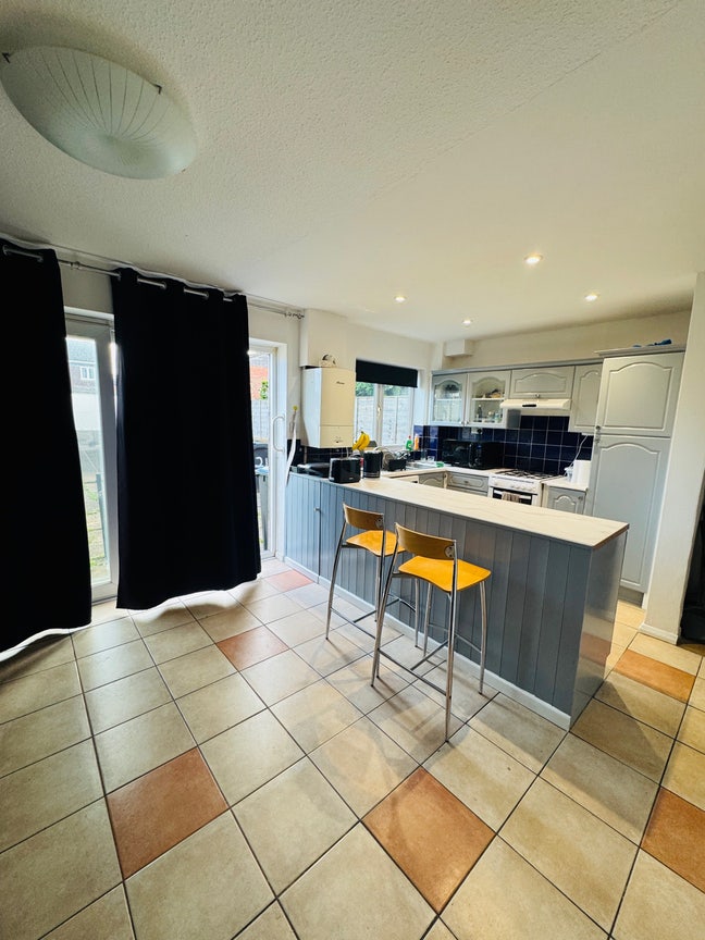 Double Room 10 minutes walk from the centre.  Main Photo
