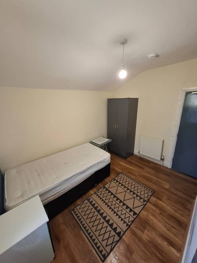 Supported Accommodation | £17 / Week | Super Clean Main Photo
