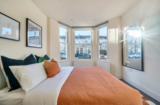 Stunning Double Bedroom - Clapham North/Brixton Main Photo
