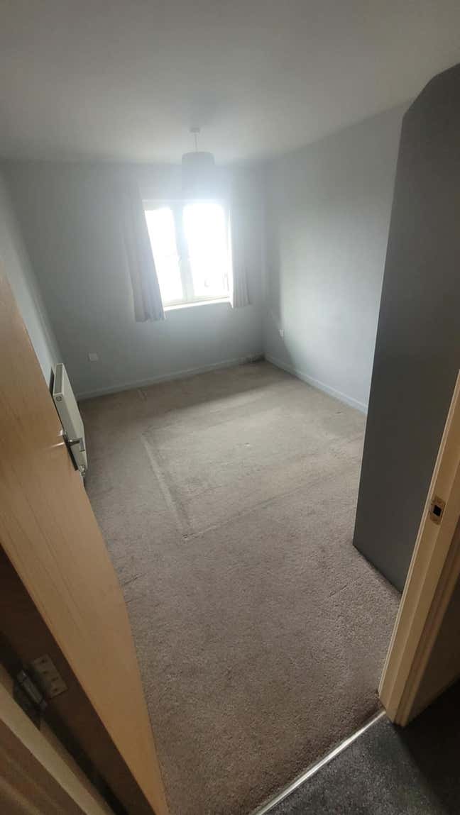 1 room available in Portsea PO1 available now Main Photo