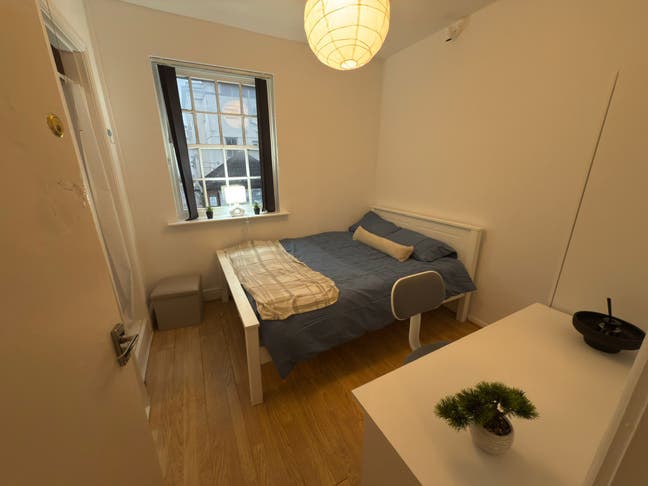 Double Room – Private Shower – Bills inc – NG7 Main Photo