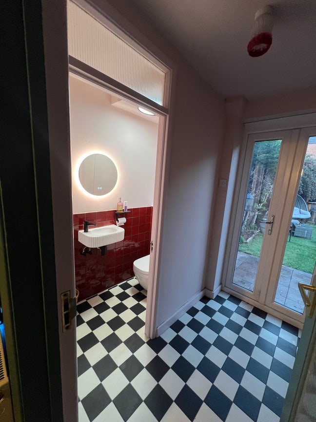 3 bed 2 bath 2 living room big garden house  Main Photo