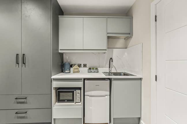 Fantastic Studio Room- Mayors Walk😍  Main Photo