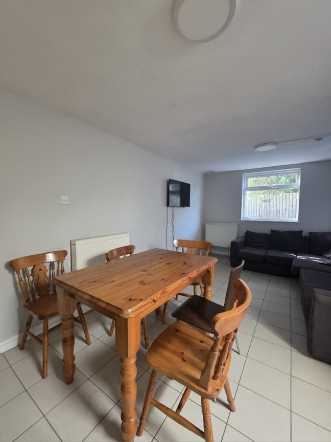 7-Bed Student House, Merthyr Street, CF24 4JL Main Photo