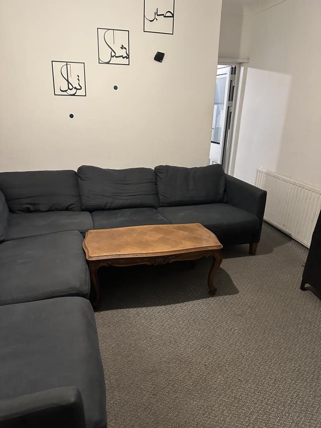 3 bedroom house in barking Main Photo